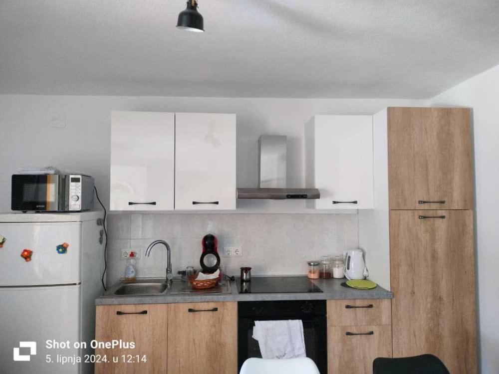 Apartmani Lipa Rtina Εξωτερικό φωτογραφία